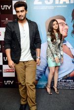 Arjun Kapoor with Alia Bhatt at 2 states promotion in Delhi on 16th April 2014